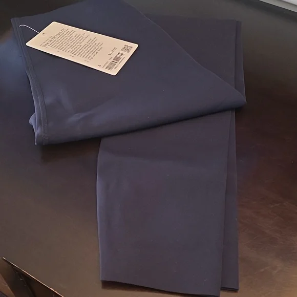 lululemon Glow UP HR Tight 25" In True Navy Size 6 - Picture 3 of 6